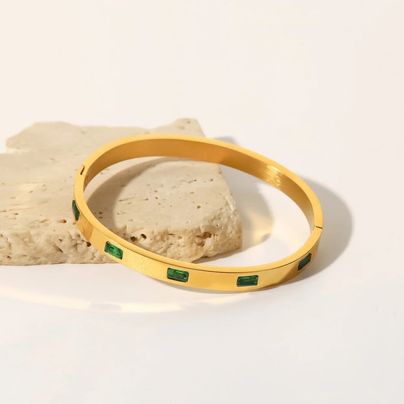 18K Gold Plated Bangle Bracelet*Baguette Tennis*Emerald Cut*Green Birthstone*JD - Picture 2 of 6